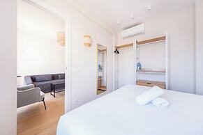AinB Barcelona Sants Apartments