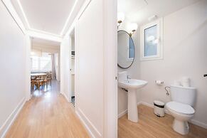 AinB Barcelona Sants Apartments