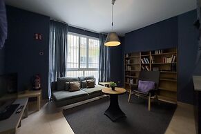 AinB Barcelona Sants Apartments