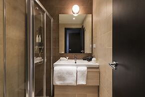 AinB Barcelona Sants Apartments