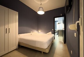 AinB Barcelona Sants Apartments