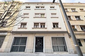 AinB Barcelona Sants Apartments
