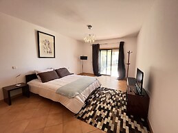 Ocean Terrace Seaview Apartment