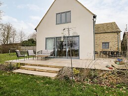 High Cogges Farm Holiday Cottages