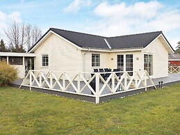 7 Person Holiday Home in Hals-by Traum