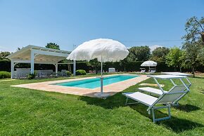 Trullo Letizia con Piscina