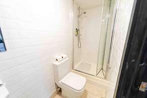 Ground Floor Cosy Studio Close to the City