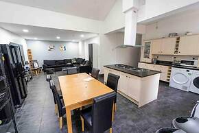 Cosy Room Walking Distance to the City