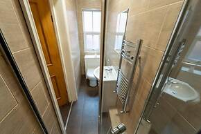 Cosy Room Walking Distance to the City