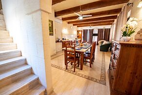 Ta Lucija 2 Bedroom Villa With Private Pool