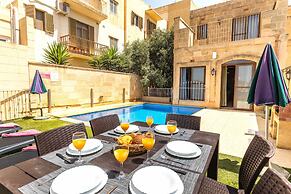 Ta Lucija 2 Bedroom Villa With Private Pool