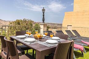 Ta Lucija 2 Bedroom Villa With Private Pool