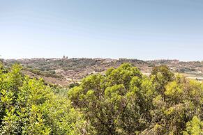 Ta Lucija 2 Bedroom Villa With Private Pool