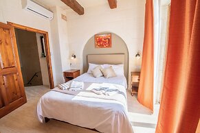 Ta Lucija 2 Bedroom Villa With Private Pool