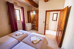 Ta Lucija 2 Bedroom Villa With Private Pool