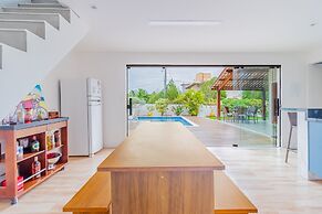 GB77 Ótima Casa 5 Quartos com Piscina