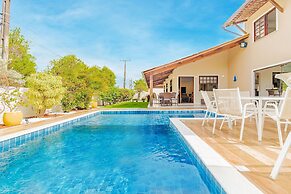 GB77 Ótima Casa 5 Quartos com Piscina