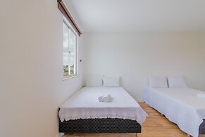 GB77 Ótima Casa 5 Quartos com Piscina