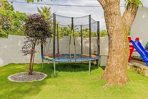 GB77 Ótima Casa 5 Quartos com Piscina