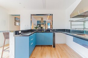 GB77 Ótima Casa 5 Quartos com Piscina