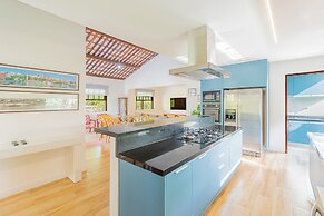 GB77 Ótima Casa 5 Quartos com Piscina