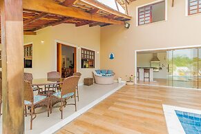 GB77 Ótima Casa 5 Quartos com Piscina