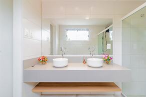 GB77 Ótima Casa 5 Quartos com Piscina