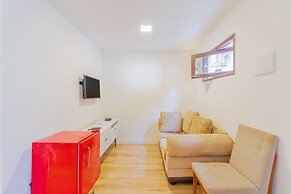 GB77 Ótima Casa 5 Quartos com Piscina