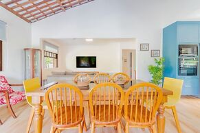 GB77 Ótima Casa 5 Quartos com Piscina