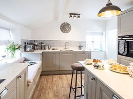 Longlands Farm Cottage