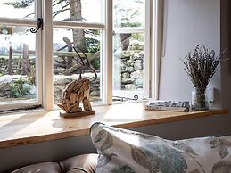 Longlands Farm Cottage