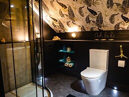 Lonsdale Villa Retreat