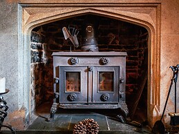 Lonsdale Villa Retreat