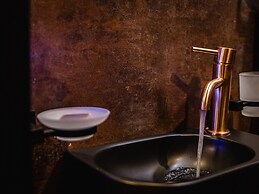 Lonsdale Villa Retreat