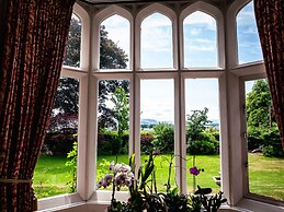 Lonsdale Villa Retreat