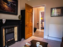 Lonsdale Villa Retreat