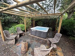 Lonsdale Villa Retreat