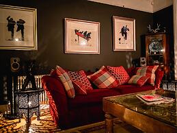 Lonsdale Villa Retreat