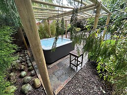 Lonsdale Villa Retreat