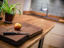 Lonsdale Villa Retreat