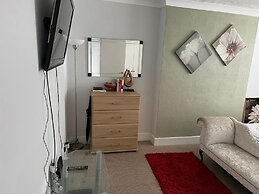 Beautiful Parkview Apartment in Seaside Eastbourne