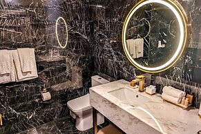 Dolce by Wyndham Hollywood