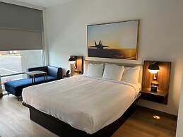 La Quinta Inn & Suites by Wyndham Manchester / Arnold AFB