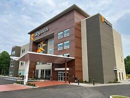La Quinta Inn & Suites by Wyndham Manchester / Arnold AFB