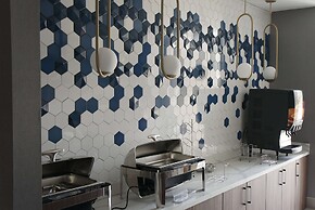 La Quinta Inn & Suites by Wyndham Manchester / Arnold AFB