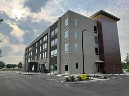 La Quinta Inn & Suites by Wyndham Manchester / Arnold AFB