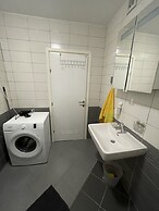 Large Modern 75m2 Flat and Free Parking