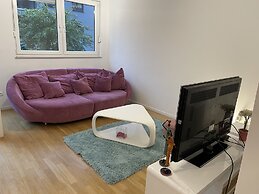 Large Modern 75m2 Flat and Free Parking