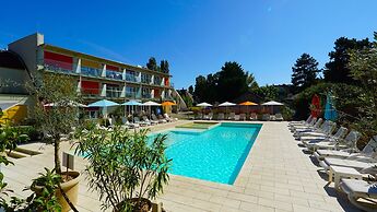 Colors Holiday Hotel