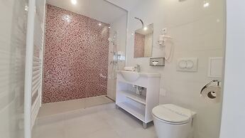 Colors Holiday Hotel